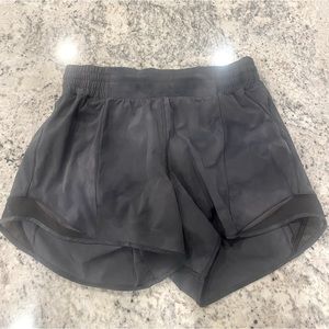 Lululemon Hotty Hot Shorts Size 8 4” Inseam High Rise
